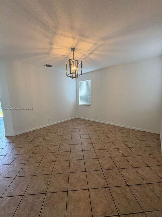 Building Photo - 1064 Golden Cane Dr