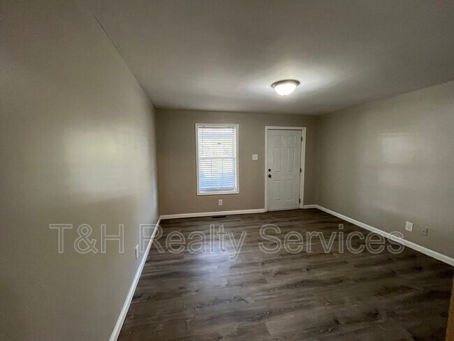 Foto del edificio - 334 N Keystone Ave