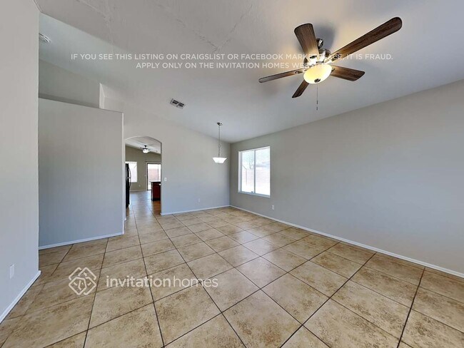 Foto del edificio - 11003 E Delta Ave