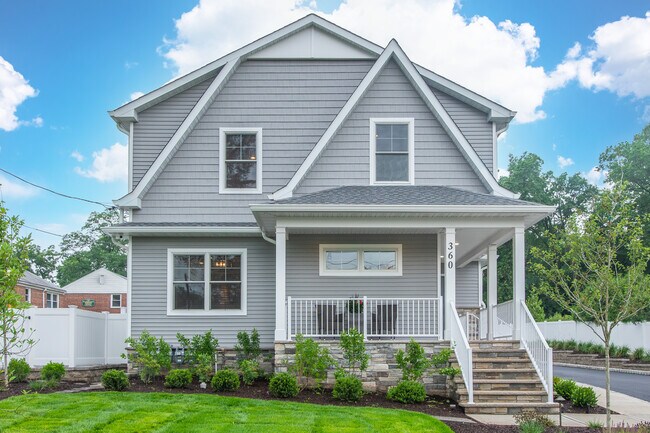 Foto del edificio - 360 Orange Rd