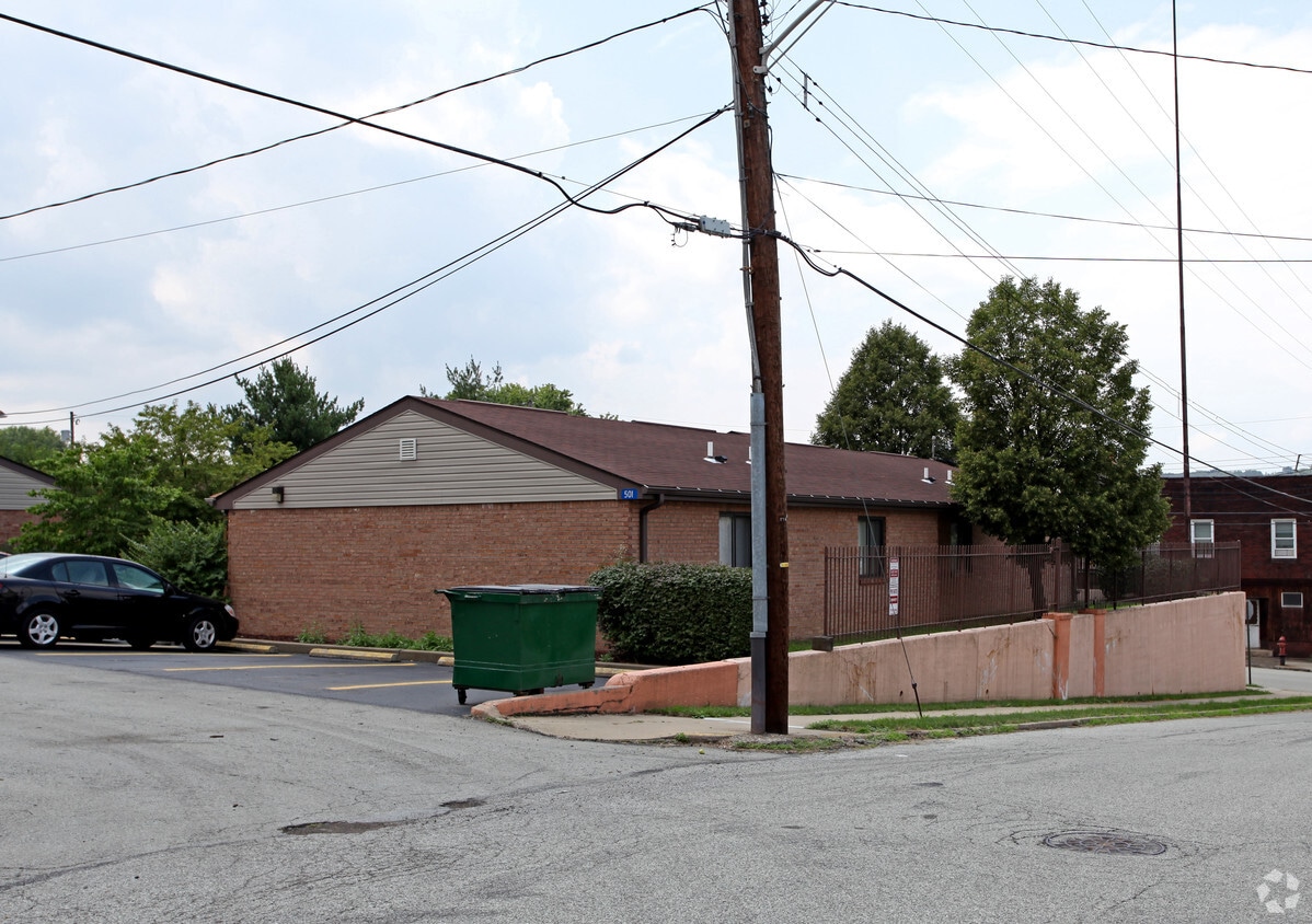 Primary Photo - 501 Archer St