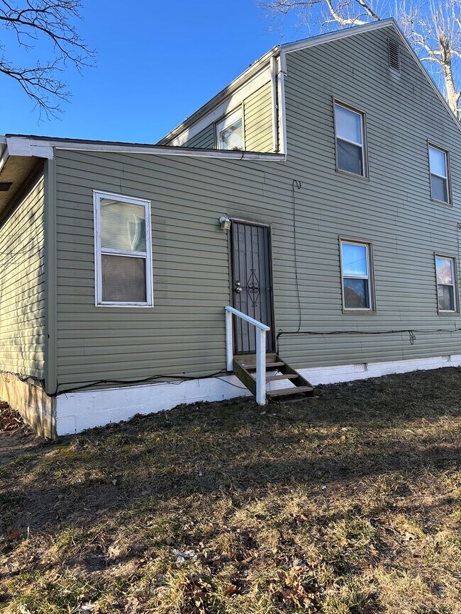 Foto del edificio - Two Story 3BED/2BATH Duplex *** Center Dis...