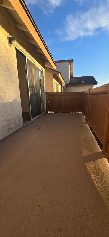 Building Photo - 3841 Franklin Ave