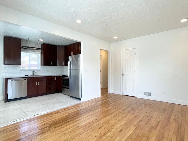 Building Photo - 1700 E.