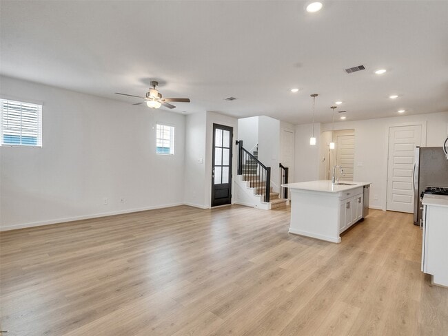 Building Photo - 4113 Fig Grv St