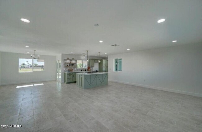 Foto del edificio - 11832 N Balboa Dr