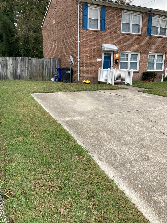Parking space - 2219 Elm Ave