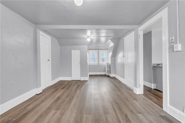 Foto del edificio - 2911 Ludlow Rd