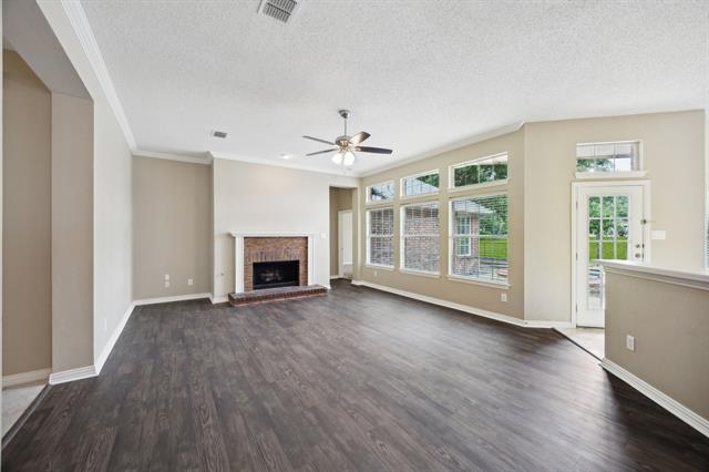 Foto del edificio - 5605 Belle Chasse Ln