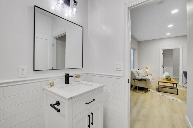 Foto del edificio - 3231-3233 Hannah Street