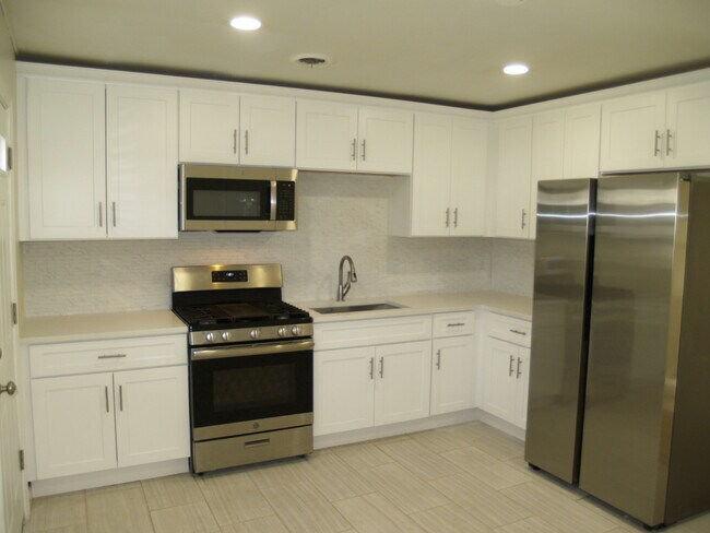 Foto del edificio - 2069 217th St