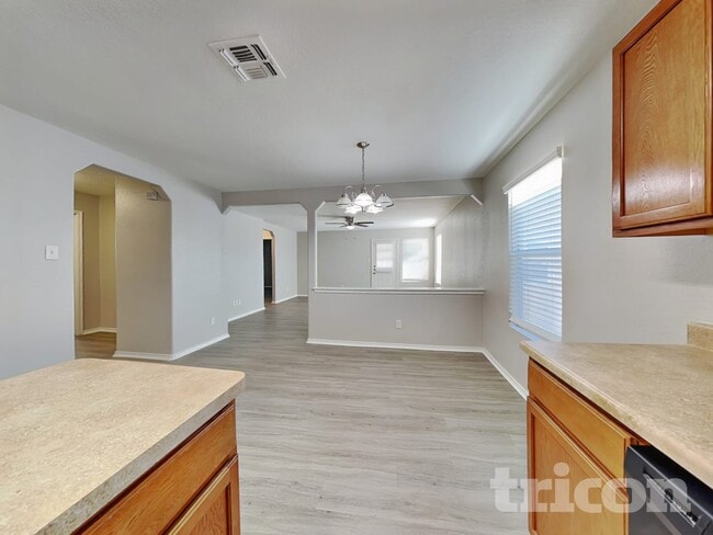 Foto del edificio - 9506 Lookover Bay