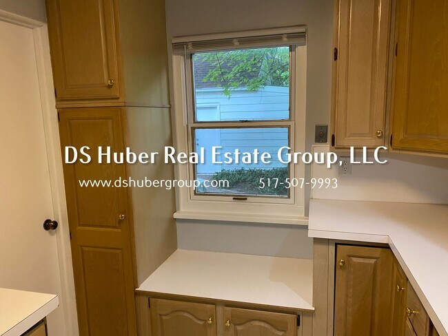 Building Photo - AVAILABLE SOON! 2328 Mount Hope Rd Okemos,...