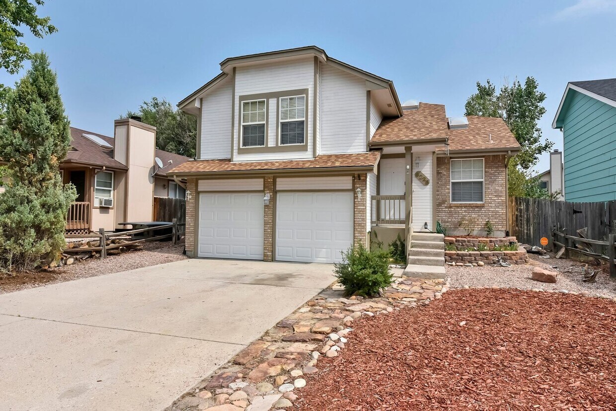 Foto principal - Colorado Springs! Immaculate Home in D20 S...