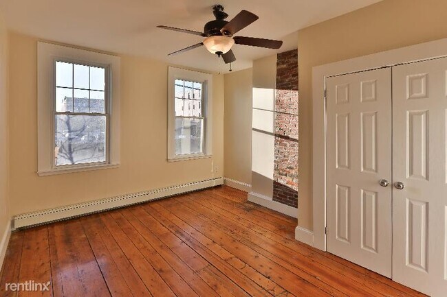 Building Photo - 1 br, 1 bath Condo - 82 Bremen St 1 Unit 1
