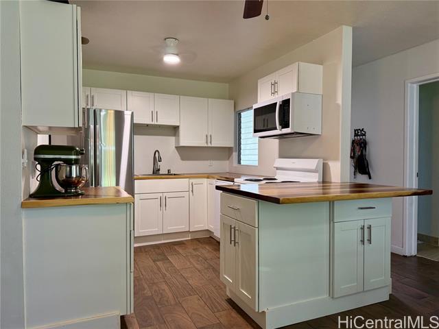 Foto del edificio - 300 Karsten Dr