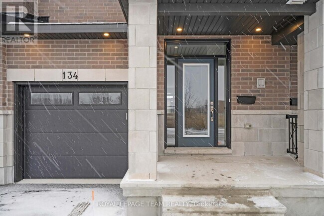 Building Photo - 134 Sencha Ter