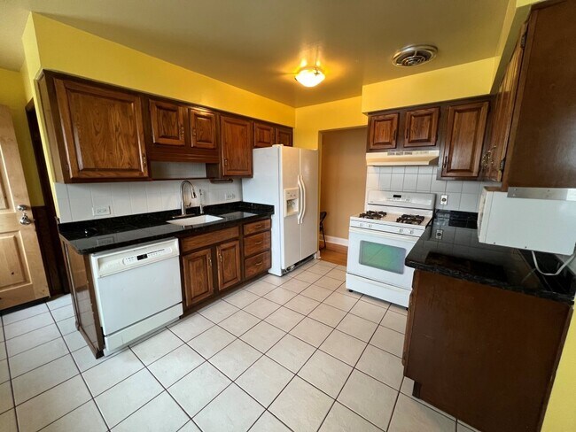 Building Photo - 1140 Perda Ln