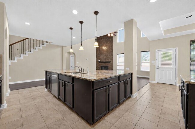 Foto del edificio - 22743 Adrift Row Ln