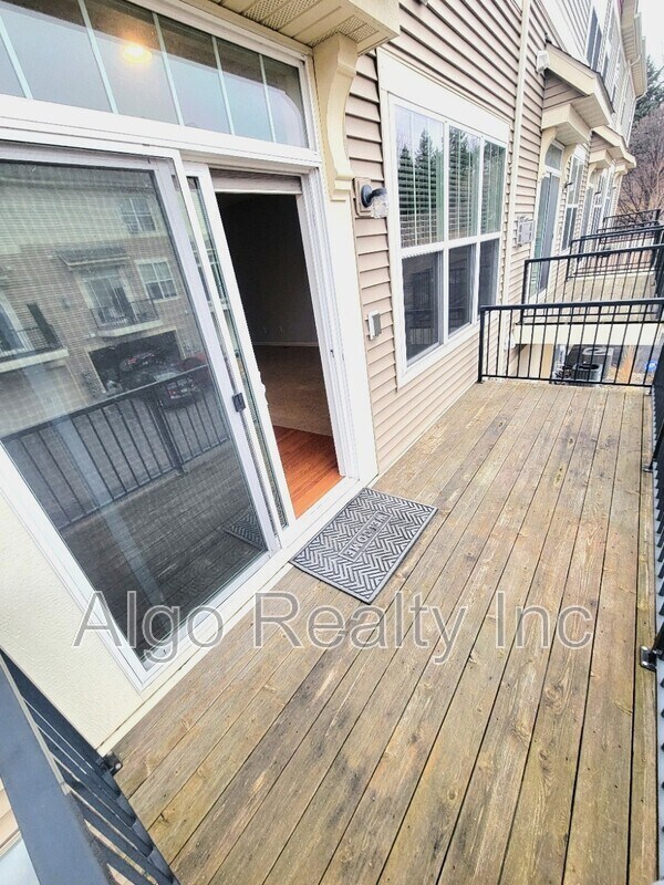 Building Photo - 8395 Norwood Ln N