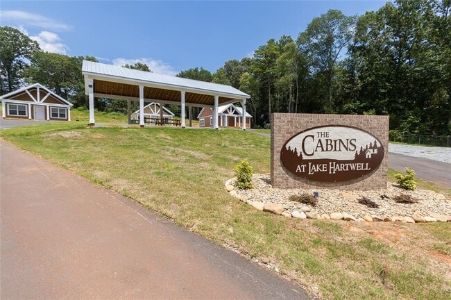 Foto del edificio - 1027 Smyzer Rd