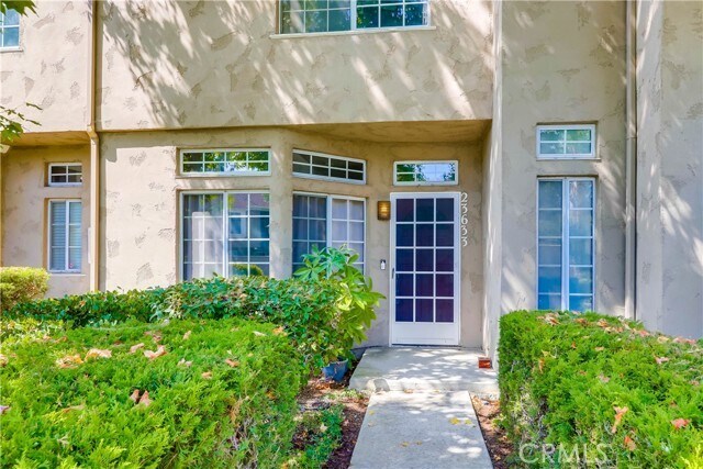Foto del edificio - 23633 Kingdon Ct