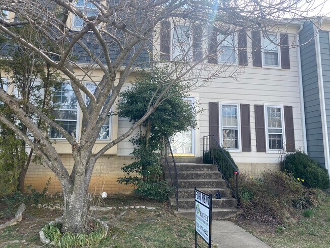 Building Photo - 8013 Dayspring Ct