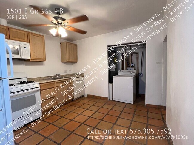 Building Photo - 3 Bedroom 2 Bathroom Duplex