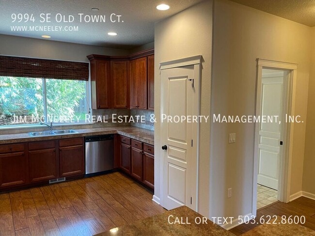 Building Photo - 9994 SE Old Town Ct