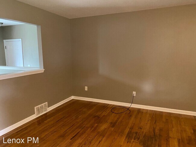 Foto del edificio - 3 br, 1 bath House - 8455 Helen