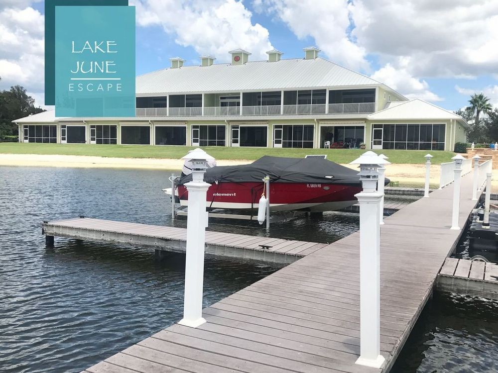 Primary Photo - Exclusive Townhouse on Lake June