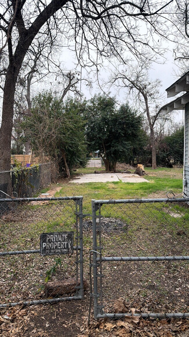 Foto del edificio - 2114 Lyle Ave