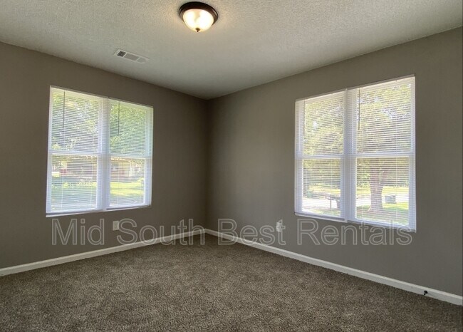 Foto del edificio - 2317 Brown St
