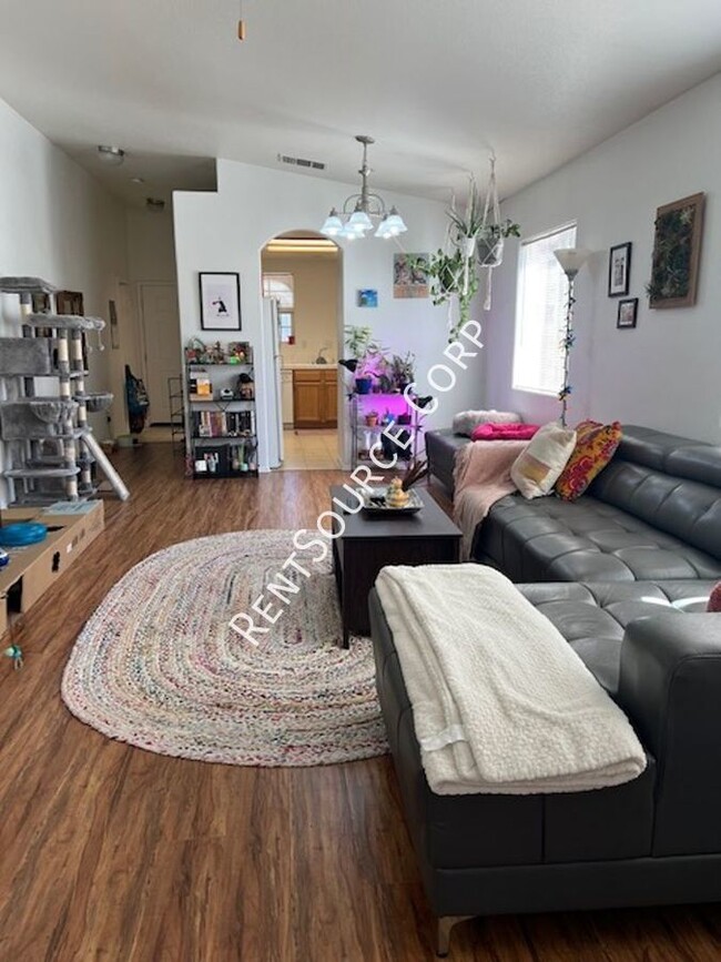 Foto del edificio - 3 Bedroom, 2 Bath home for Rent in Rosamond