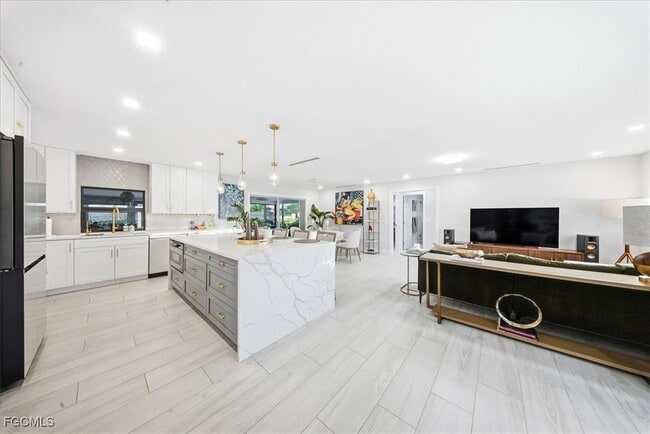 Foto del edificio - 4548 Genoa Ave