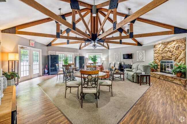 Casa club - Stoneridge Apartments