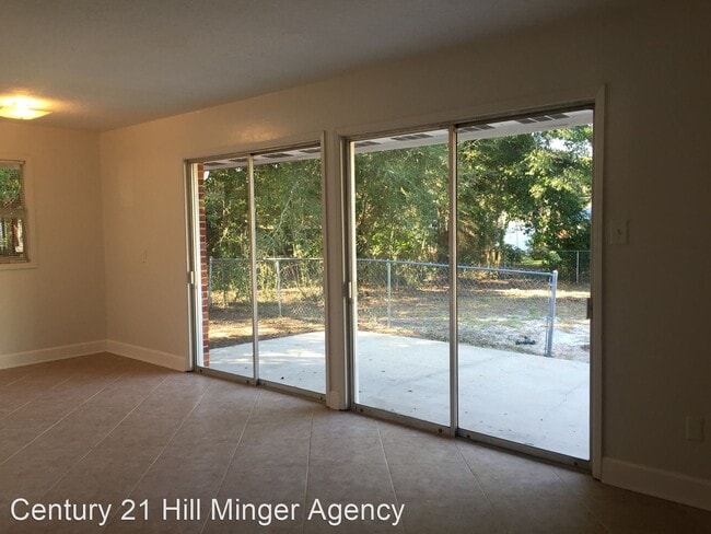 Building Photo - 3 br, 1.5 bath House - 113 NW Moriarty Street
