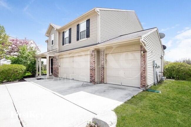 Building Photo - 6802 N Denton Ct