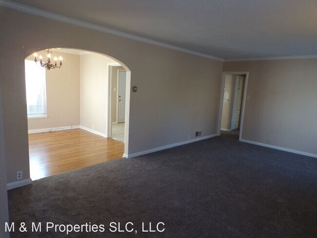 Building Photo - 3 br, 1 bath House - 1272 E Gilmer Dr 1000 S