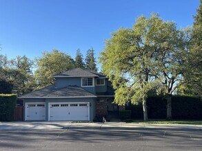 Building Photo - 10160 Snowy Owl Way