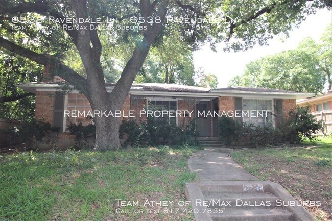 Building Photo - Cute duplex in great location!