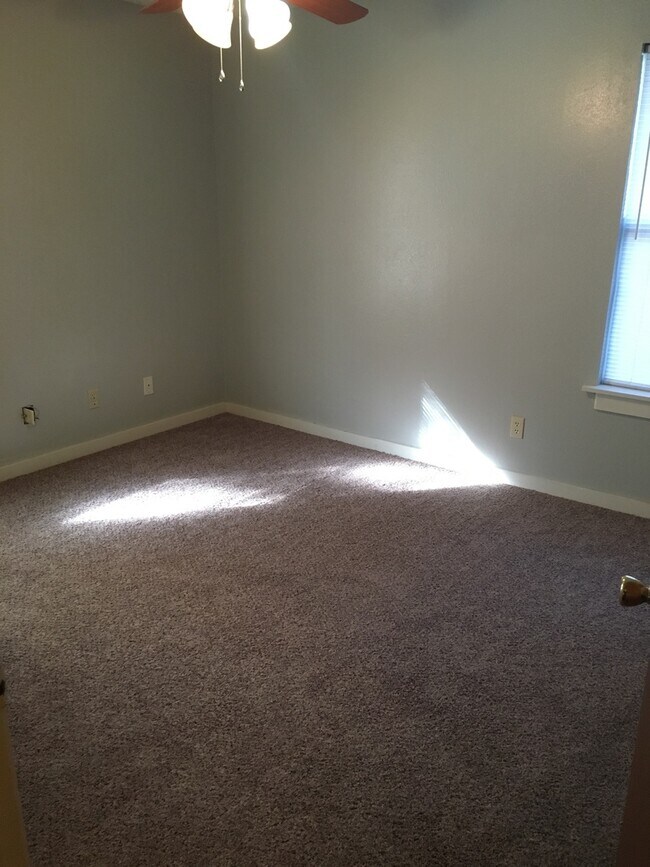 Foto del edificio - Cozy 2Br/1Ba House tucked away just off SW...