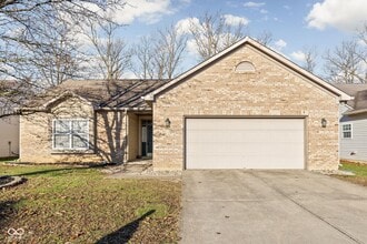 Building Photo - 868 Flying Sun Dr