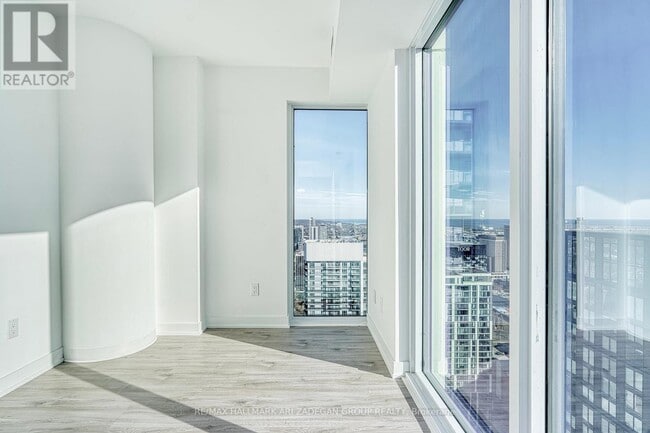 Building Photo - 252 Church St