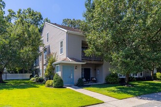 Building Photo - 2002 Tanglewood Ct