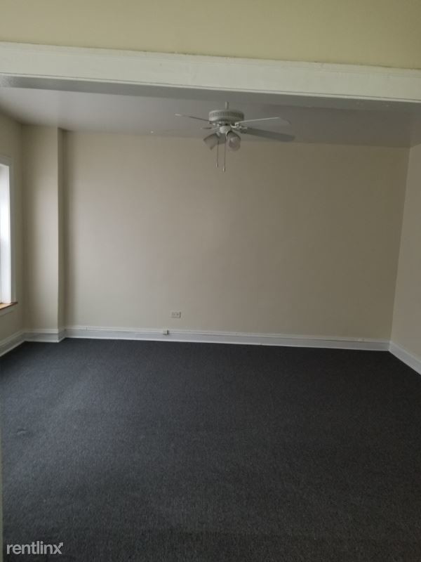 Building Photo - 2 br, 1 bath Apartment - 1740 E. 73 St