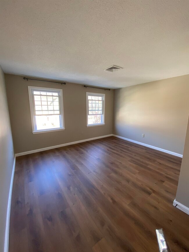 Foto del edificio - 533 Fox Hollow Way