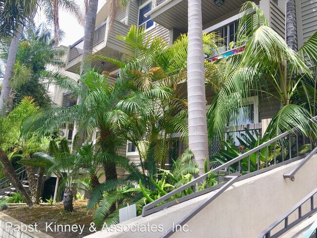 Foto del edificio - 109 Mira Mar Ave