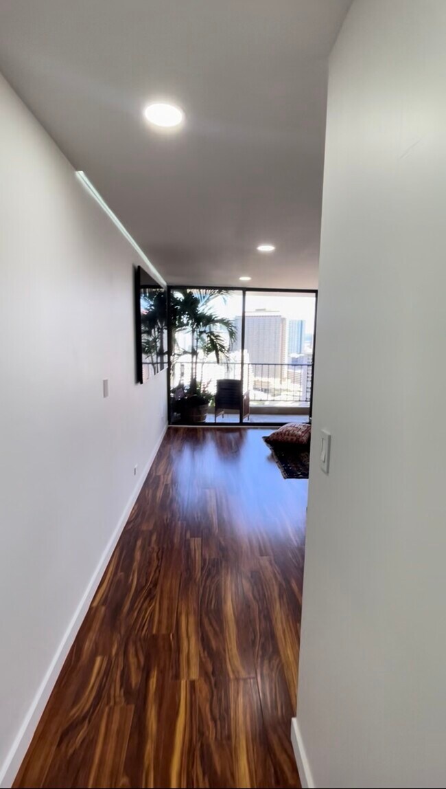 Foto del edificio - 411 Hobron Ln