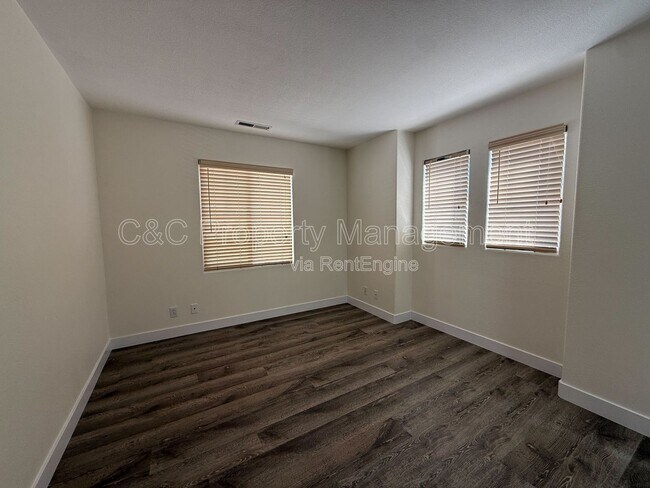 Foto del edificio - 97 la Jolla St